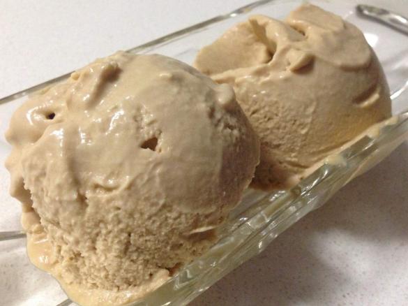 Coffee ice-cream 