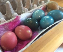 Naturally dyed Easter Eggs