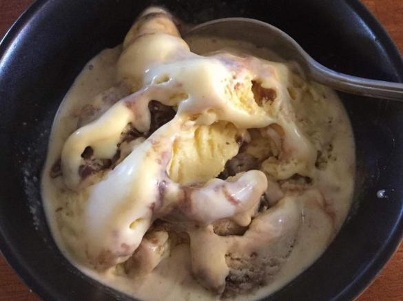 White Chocolate Hot Fudge Icecream