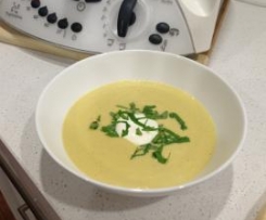 Spicy Cauliflower and Leek Soup