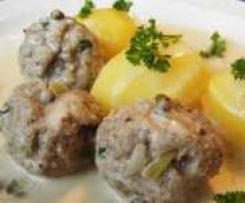Koenigsberger Meatballs with caper sauce