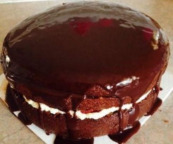 Chocolate Raspberry Drizzle Cake