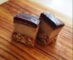 Raw Salted Caramel Slice