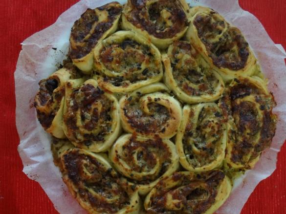 SUPREME PIZZA SCROLLS