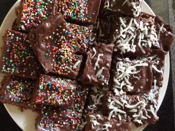 Mumma's #1 Chocolate Slice