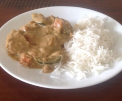 Satay Sauce with Quorn Chicken-Style Fillets &/or Vegetables