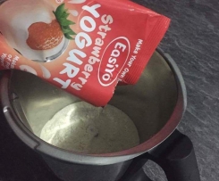 Kel's slow cooker yoghurt 
