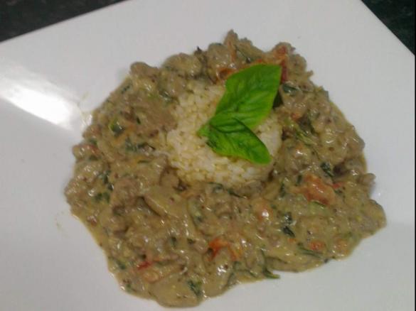 CREAMY MUSHROOM BEEF