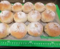 cranberry creamcheese bread roll