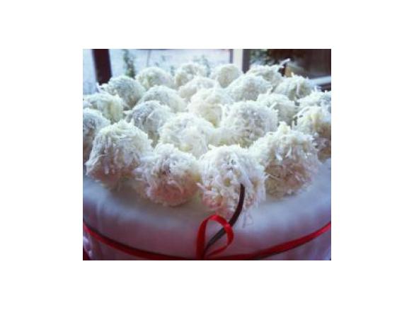 Almond and coconut balls (Ferrero Raffaello style!)