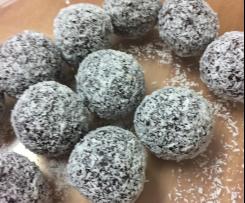 Brazen berry blissballs