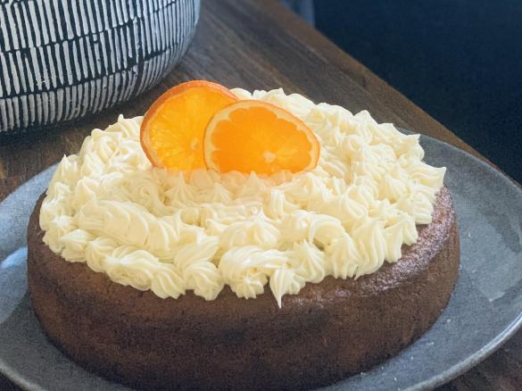 Layelle's Orange and Poppy Seed Cake