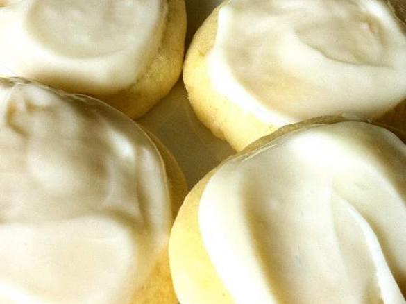 Basic Lemon Cream Cheese Frosting
