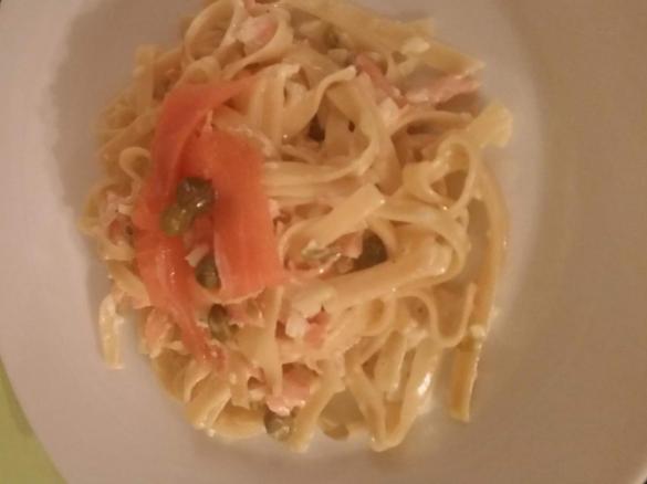  creamy smoked salmon and capers fettuccine 