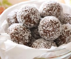 Raw Spiced Rum Balls