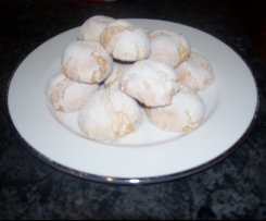 Almond Snowballs