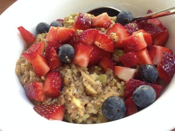 BREAKFAST FRUIT PORRIDGE