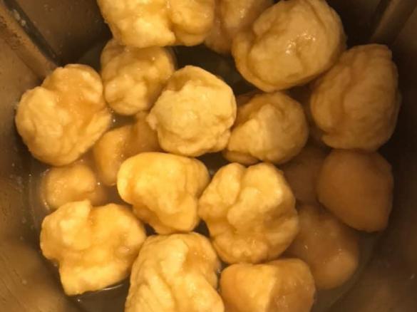 Golden Syrup Dumplings using Blade Cover