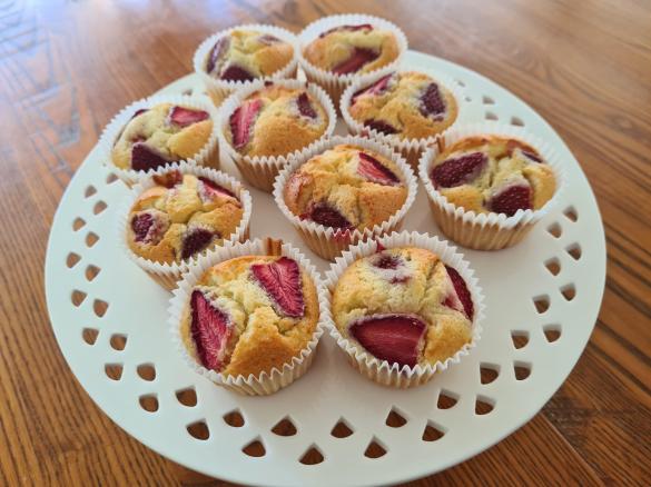 Strawberry Friands