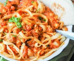 CREAMY TOMATO AND CHICKEN FETTUCINE