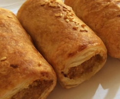 CLASSIC MEAT SAUSAGE ROLLS
