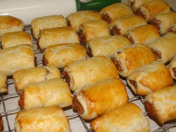 SAUSAGE ROLLS