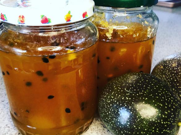 Passionfruit apple jam