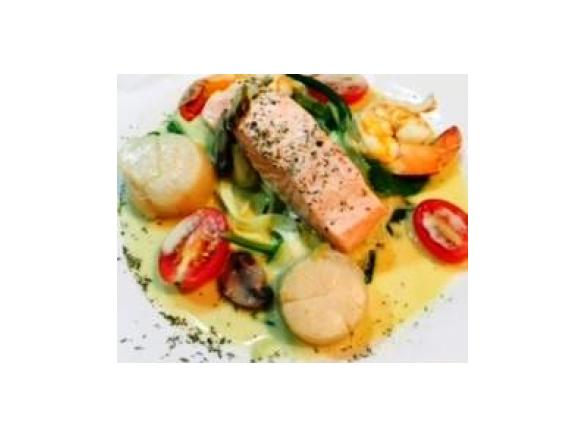Salmon With Prawns and Scallops in Champagne Butter Cream Sauce