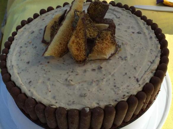 Honeycomb Crunchie Cheesecake