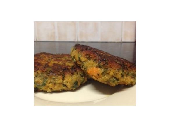 SWEET POTATO, KALE & QUINOA FRITTER