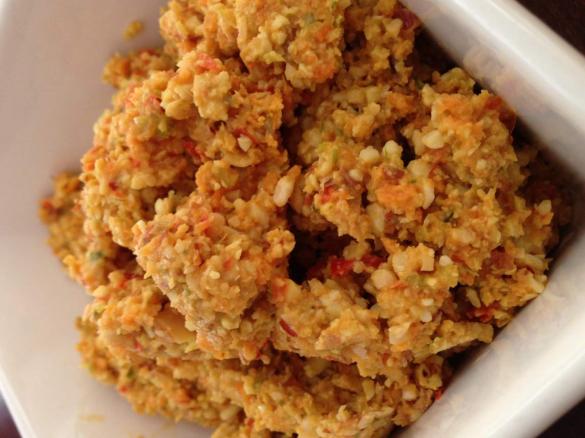 Spicy nut and veg dip