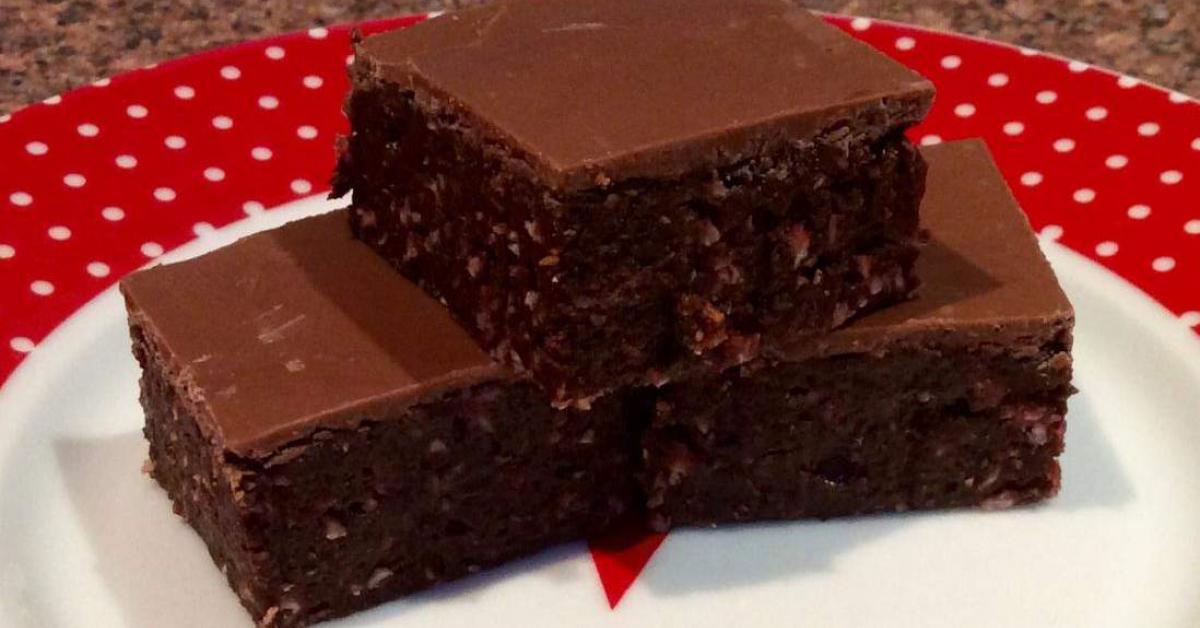 Cherry Ripe Slice by Pingping. A Thermomix ® recipe in the category ...