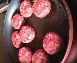 QUINOA CHICKPEA AND BEETROOT BURGERS
