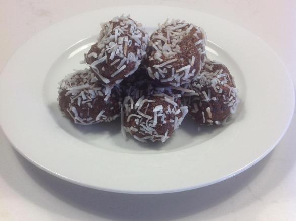 Paleo Choc Peanutbutter Bliss Balls