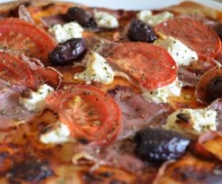 Prosciutto and Tomato Pizza