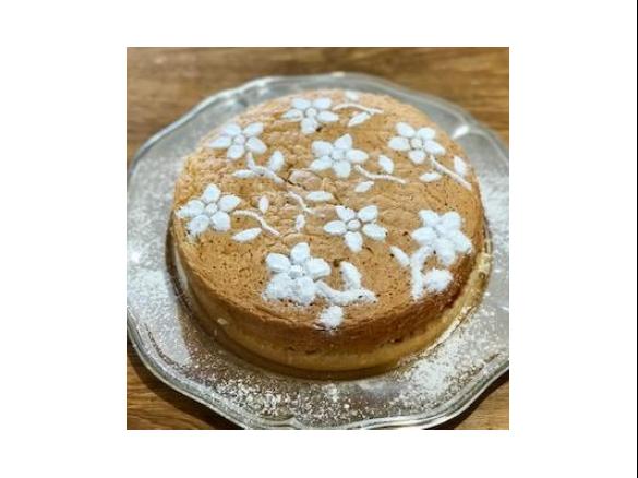 Victoria sponge with vanilla buttercream filling.