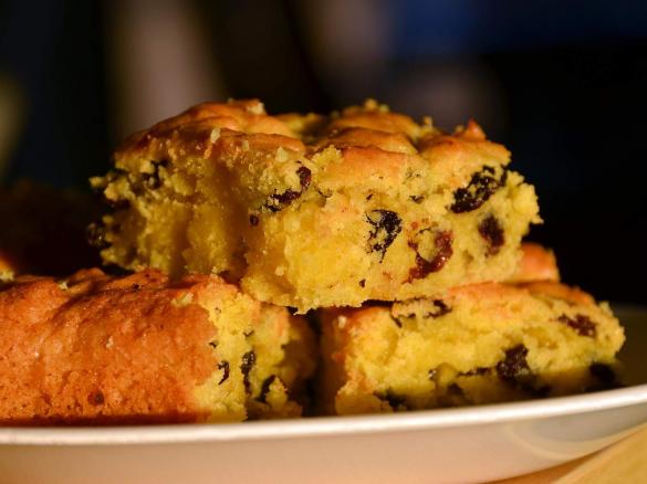 Easy Currant Slice or Biscuits