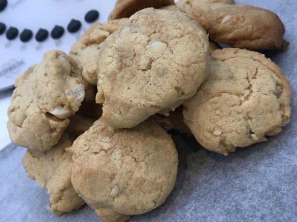 Macadamia & Ginger Cookies