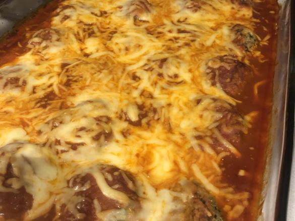 Quinoa, Chickpea & Spinach Balls in Tomato Sauce