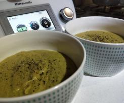 VEGAN Cheesy Broccoli Soup - LCHF