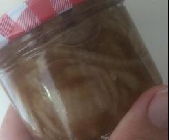 Garlic and honey sandwich pickles