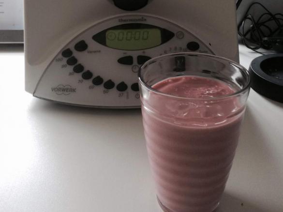 Strawberry Oatmeal Smoothie