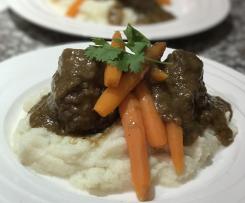 Beef Cheeks on Mashed Cauliflower & Baby Carrots