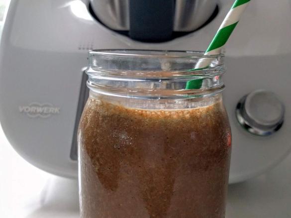 Chocolate Green Breakfast Smoothie