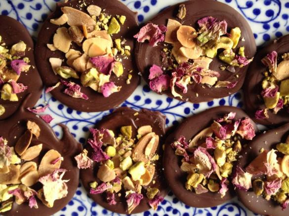 Sea Salt, almonds and pistachio chocolate snaps