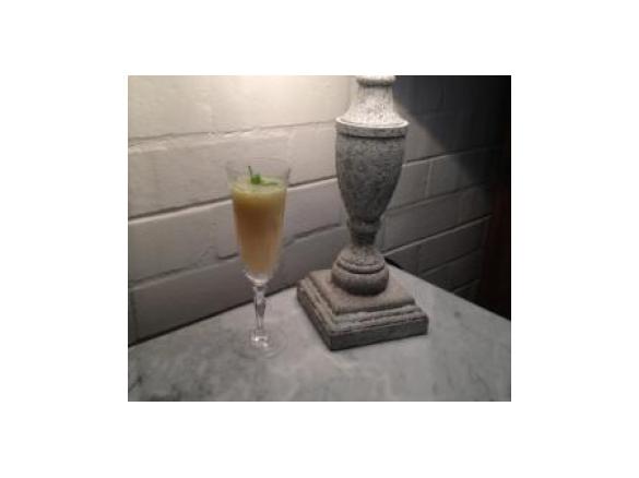Champagne Lychee Cocktail