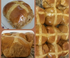 Sticky Date Hot cross buns
