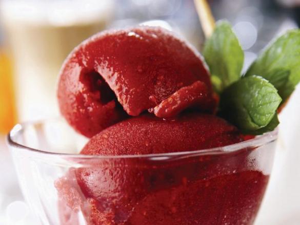 Raspgremold - Raspberry, Spinach and Almond Milk Sorbet