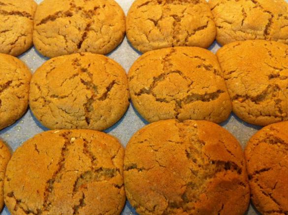 Chewy Peanut Butter Cookies 