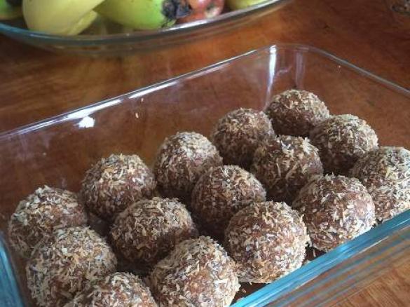 Lemon Chia Bliss Balls